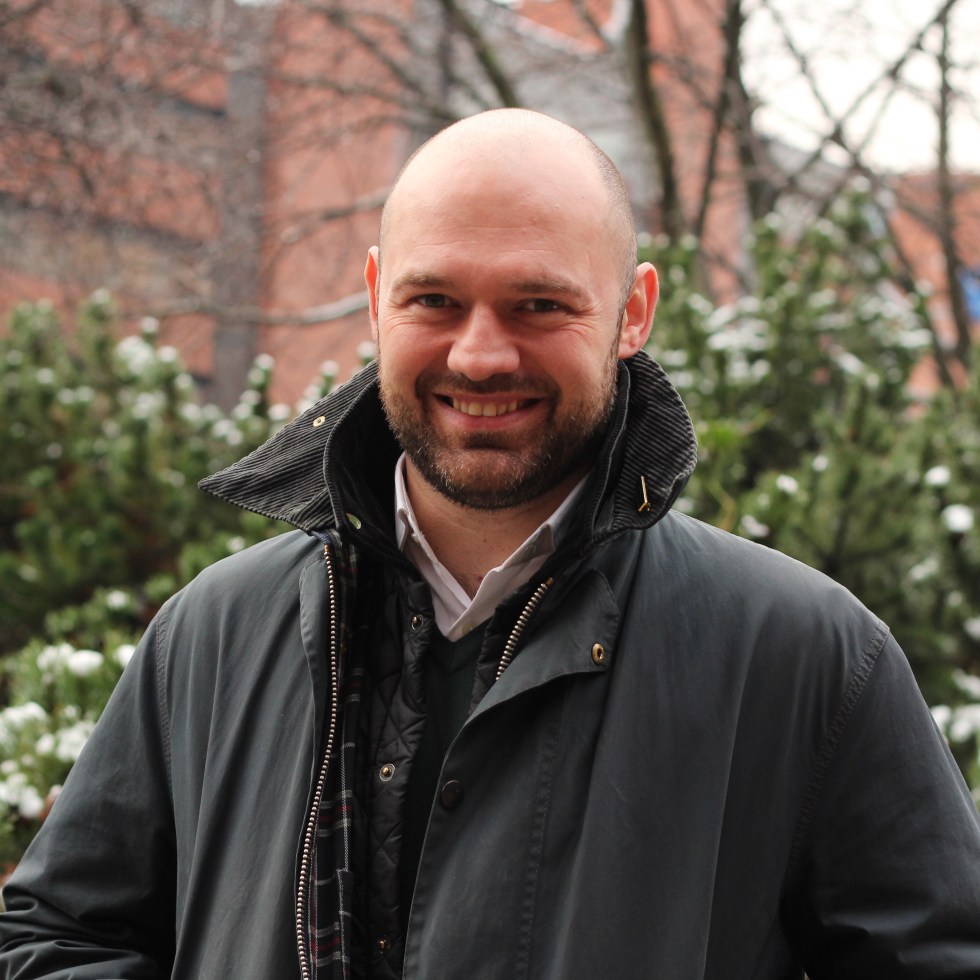 Peter Thompson from England, photograph by Finland My Home outside the Accenture office in Ruoholahti, Helsinki in 2017.